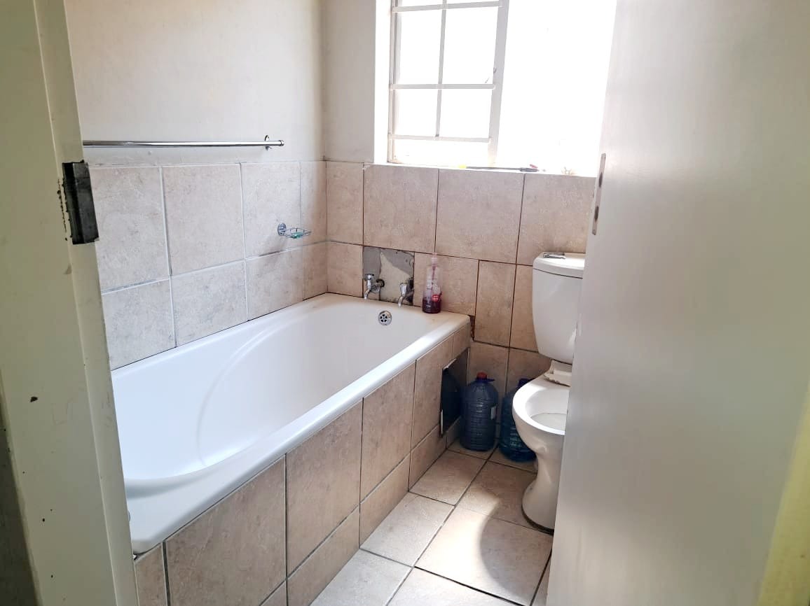 1 Bedroom Property for Sale in Rustenburg Central North West